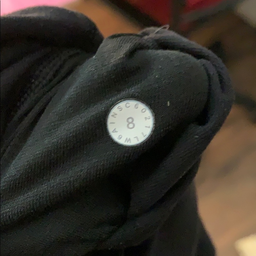 Lululemon crop.  Size 8